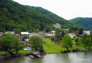 Kanawha waterfront at Montgomery, West Virginia, Kanawha County, Metro Valley Region