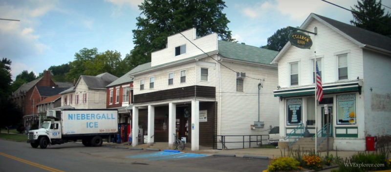 Main Street shops at Bethany