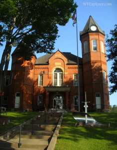 Putnam County, West Virginia Courthouse at Winfield, Metro Valley Region