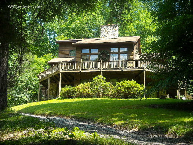 Lakeside home near Summersville, WV, Nicholas County, New River Gorge Region
