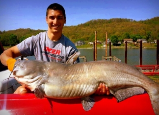 Austin Hoffman and record blue cat taken on Ohio River, 2014