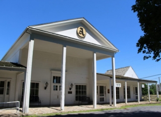 The center hall at Arthurdale , West Virginia