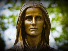 Mary Draper Ingles is immortalized in bronze at Radford, Virginia.