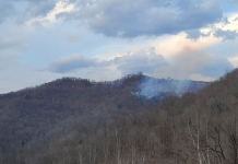 A forest fire burns on Greencastle Mountain along the West Virginia Turnpike. (Photo: David Sibray)