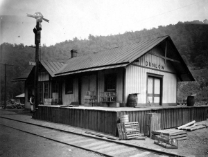 Dunlow Station 1910