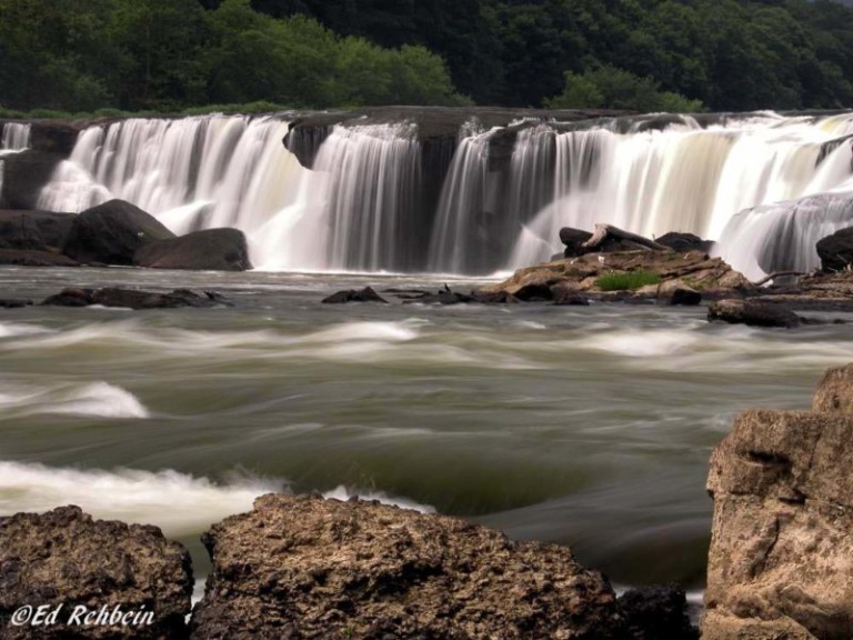 Sandstone Falls is a must-see wonder of New River Gorge national park