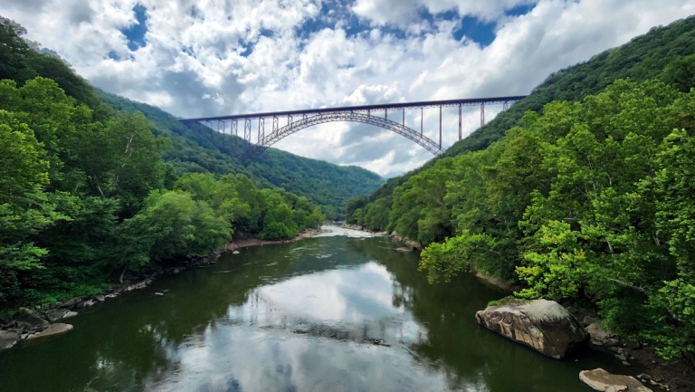 Resort introduces half-day driving tours of New River Gorge