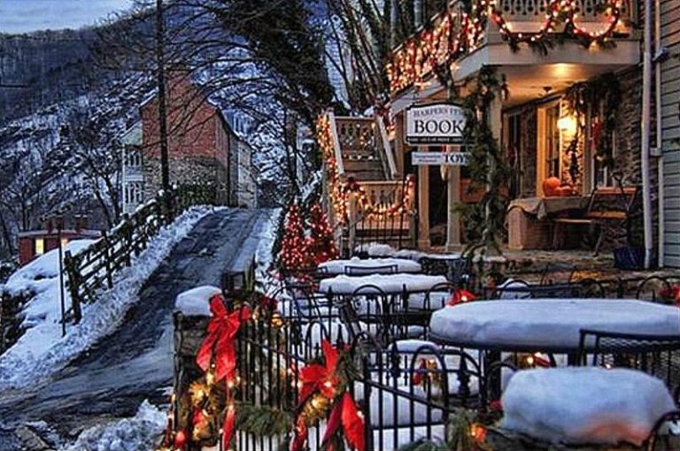 Christmas snow In Harpers Ferry
