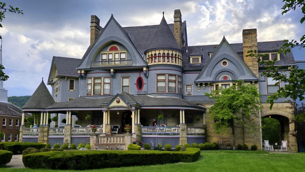 The house that tobacco built: Mail Pouch campaign launched in West Virginia