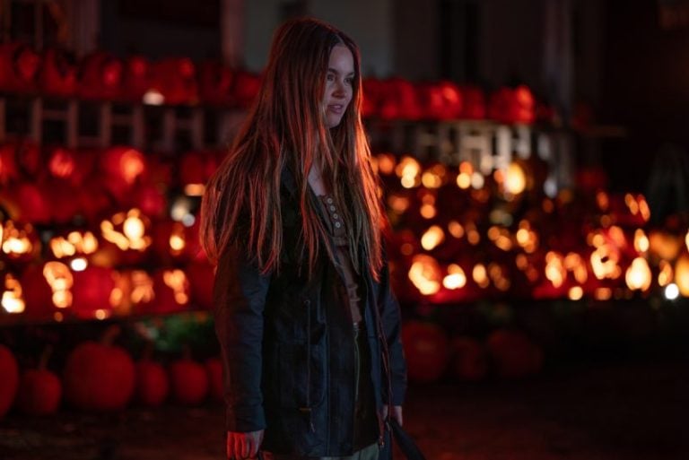 In "Self Help, Landry Bender plays a college student who infiltrates a self-actualization group after her mother becomes entangled with its enigmatic anti-cult leader.