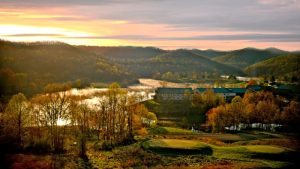 Peak fall color in West Virginia at Stonewall Resort