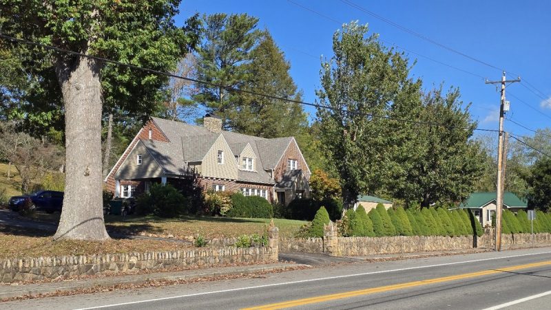 Rupert experienced its greatest prosperity in the first half of the 20th century, when timber and coal production were at their peak.