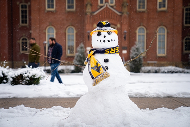 West Virginia University fashion and merchandising experts say staying warm isn’t just about piling on thick layers. It’s about layering smartly. (WVU Photo)