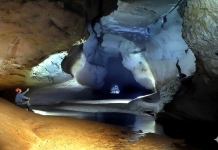 Beneath West Virginia’s Greenbrier Valley, a vast underground world draws adventurers One of the most extensive cave networks in North America lies beneath the Greenbrier Valley in West Virginia.