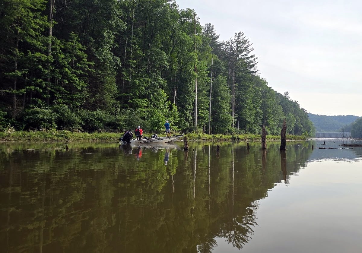 Motorboats with engines larger than 10 horsepower are now permitted to operate at no-wake speed on Elk Fork, North Bend, O’Brien, Stonecoal, and Woodrum lakes.