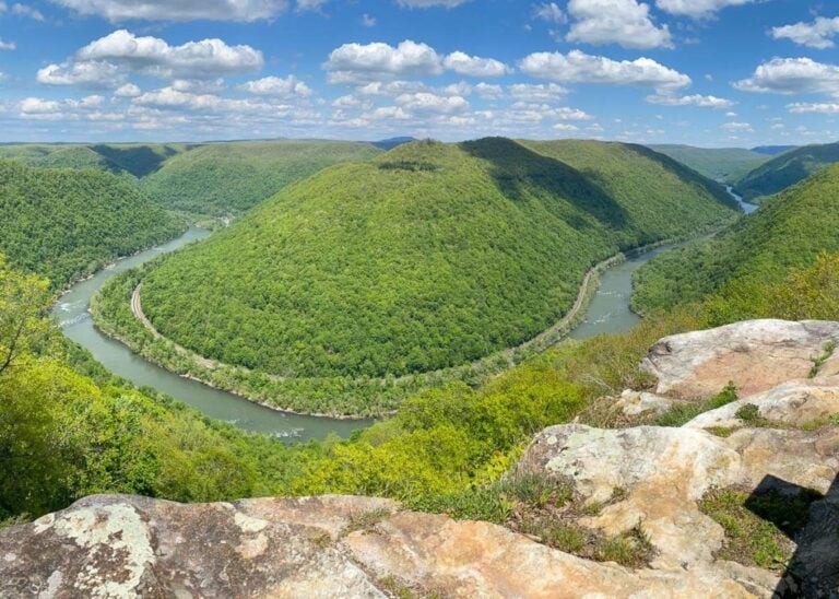 Panoramic view of New River Gorge from Grandview Overlook in New River Gorge National Park and Preserve, West Virginia.
