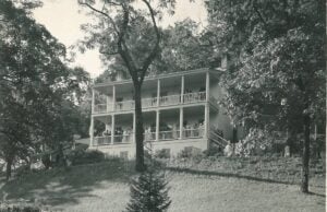 The historic President’s Cottage at The Greenbrier in White Sulphur Springs, W.Va., served as a summer retreat for U.S. presidents, including Martin Van Buren, John Tyler and Millard Fillmore. The cottage is now a museum devoted to the resort’s presidential and early history. (Photo courtesy of The Greenbrier)