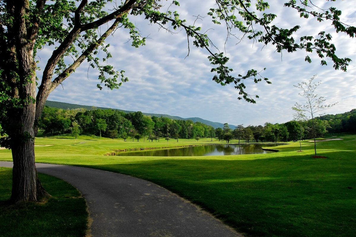 West Virginia offers unlimited golf at four state parks with 2027 season passes