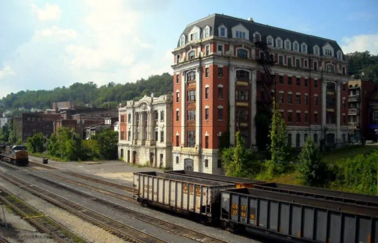 Railroad architecture at Grafton, WV, Taylor County, Monongahela Valley Region